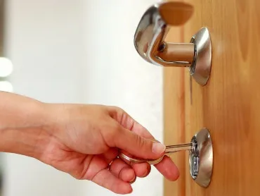 home box image 2 1 - Tucerrajeria Cerrajeros 24 horas Duplicaci&oacute;n y Copia de Llaves